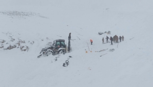Van'da ikinci çığ faciası yaşandı! Arama ekiplerinin üzerine de çığ düştü!