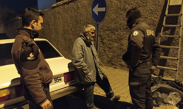 Bekçilere 'boyacıyım' dedi hırsız çıktı!