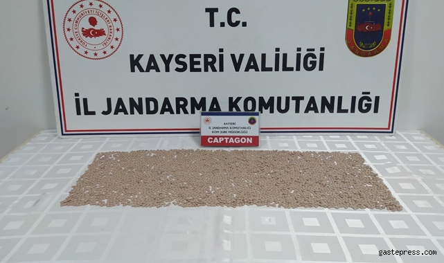 Jandarmanın yaptığı uyuşturucu operasyonunda 4 kişiye gözaltı!