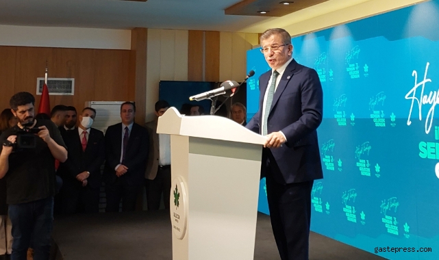 Davutoğlu, "Bize ölü muamelesi yaptıar"