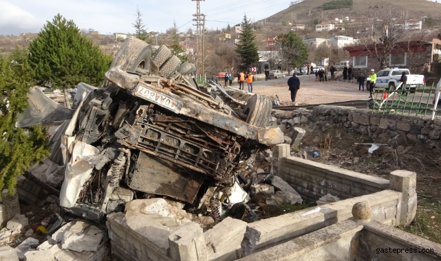 Freni boşalan tır dehşet saçtı: 2 yaralı!