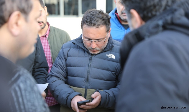 Vali Gökmen Çiçek’in Elinin Değdiği Yerde Çiçek Bitiyor!