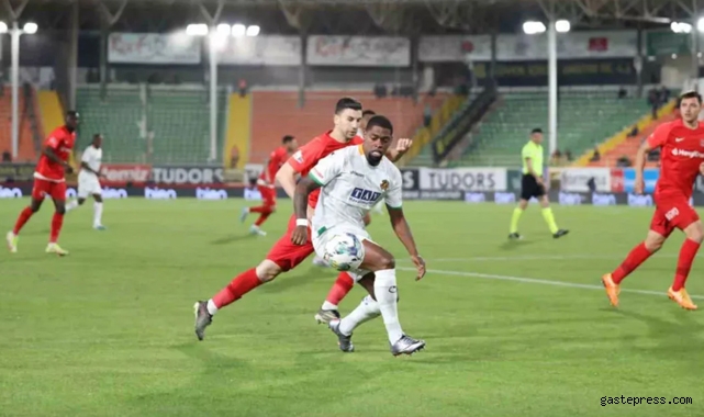 Alanyaspor sahasında Ümraniyespor'u 1-0 mağlup etti!