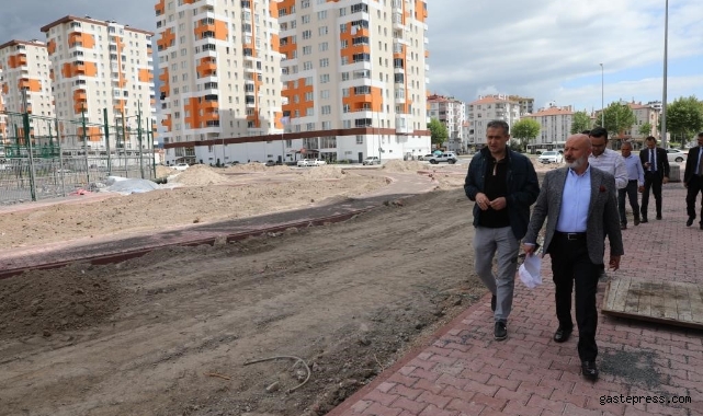 Başkan Çolakbayrakdar; “Dönüşümle sosyal odaklı örnek bir mahalle inşa ediyoruz”