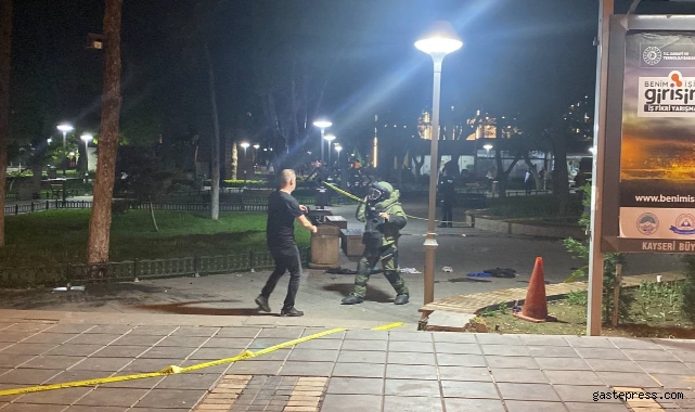 Parkta şüpheli çanta paniği!