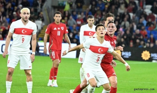 Milliler zorlu deplasmandan 1 puanı kurtardı!