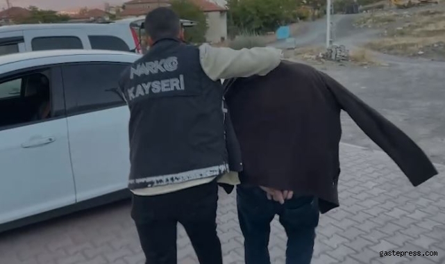 Uyuşturucu Ticareti Operasyonu: 5 Kişi Yakalandı