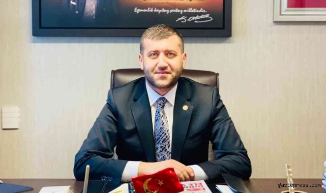 Baki Ersoy'dan Sert Mesaj: "Saygıyı Hak Edene Gösteririz, Mütevaziliği Zayıflık Sananlara Karşılık Veririz!"