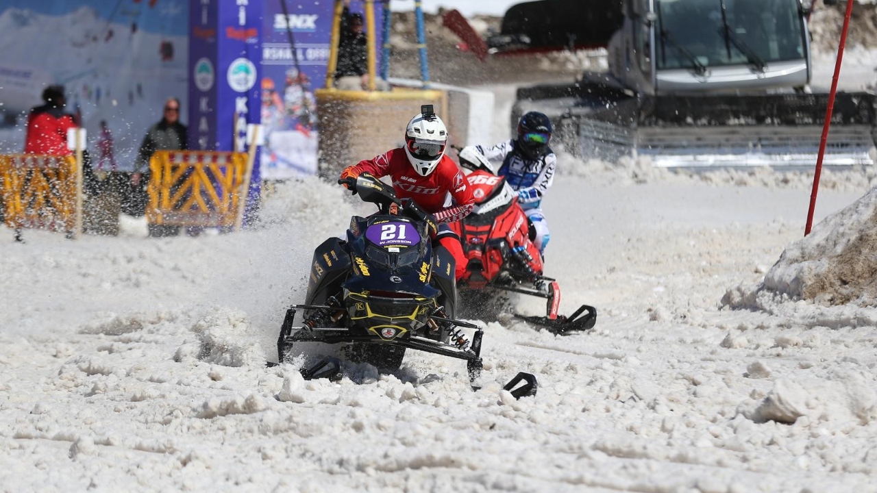 Erciyes’ten yükselen kar motorlarının sesi, tüm dünyada duyuldu!