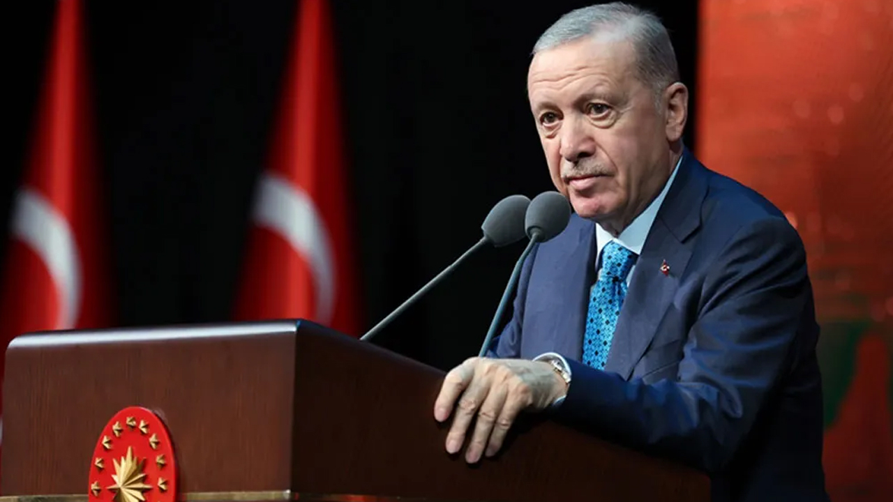 Cumhurbaşkanı Erdoğan: Polise saldıranlar sokak teröristidir!