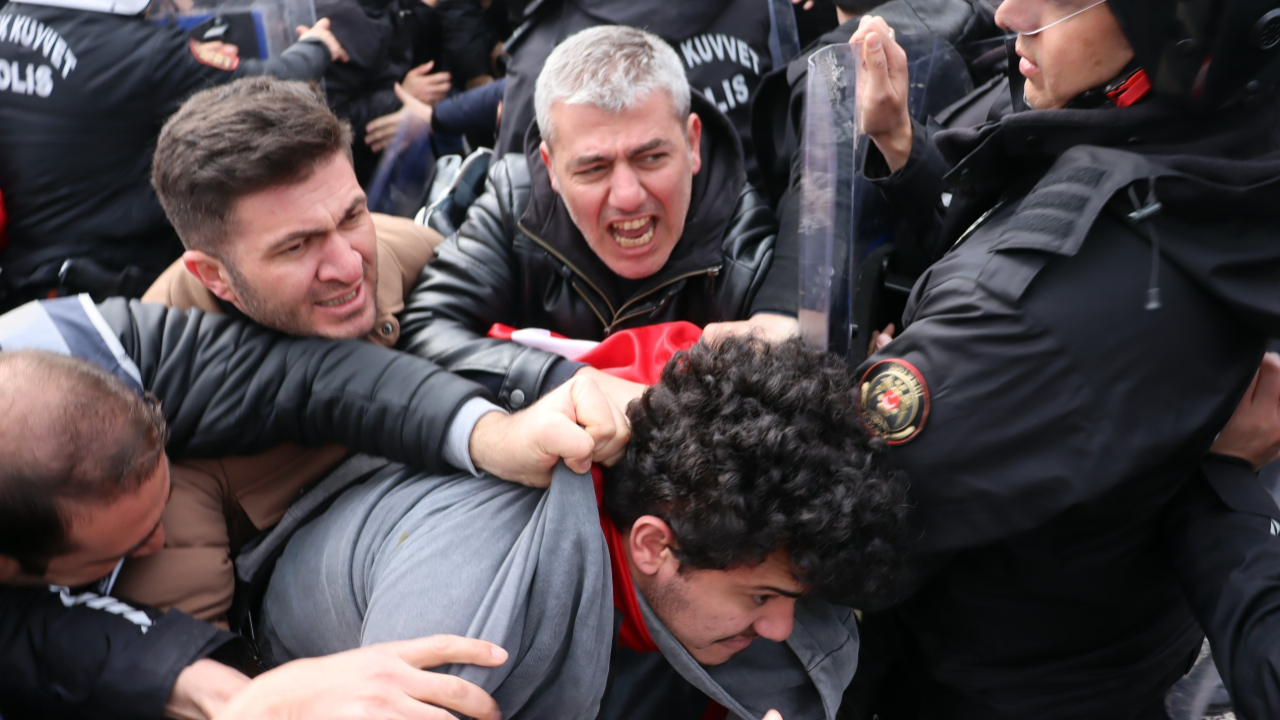Kayseri'de yasadışı eylemlere katılan şüpheliler suç makinası çıktı!
