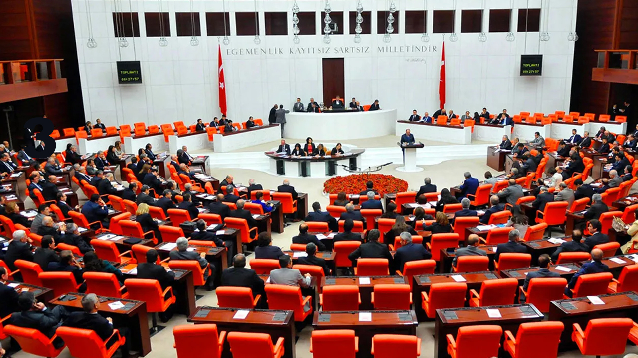 Emekli bayram ikramiyesi Meclis'te kabul edilerek yasalaştı!