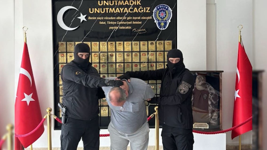 Kayseri'de 3 yıl 1 ay hapisle aranan ihraç emniyet müdürü yakalandı!