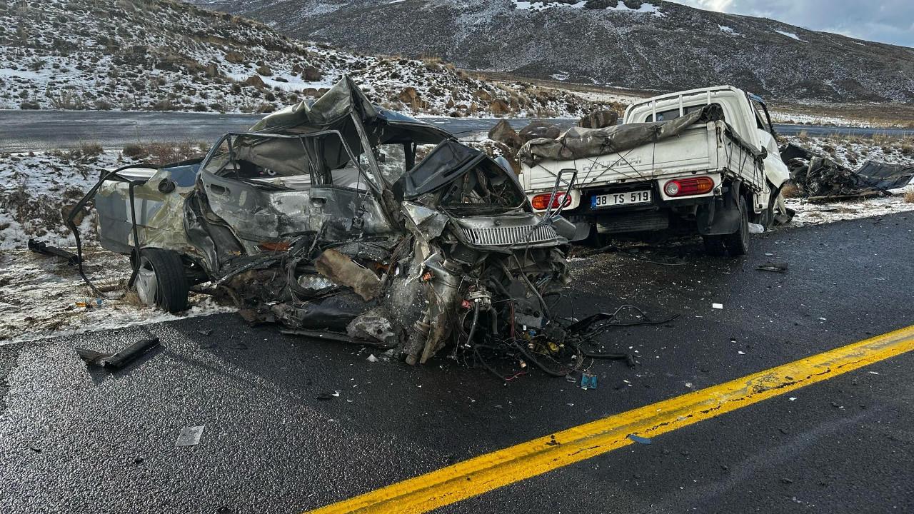 Kayseri'de feci kaza: 1 ölü, 1 yaralı!