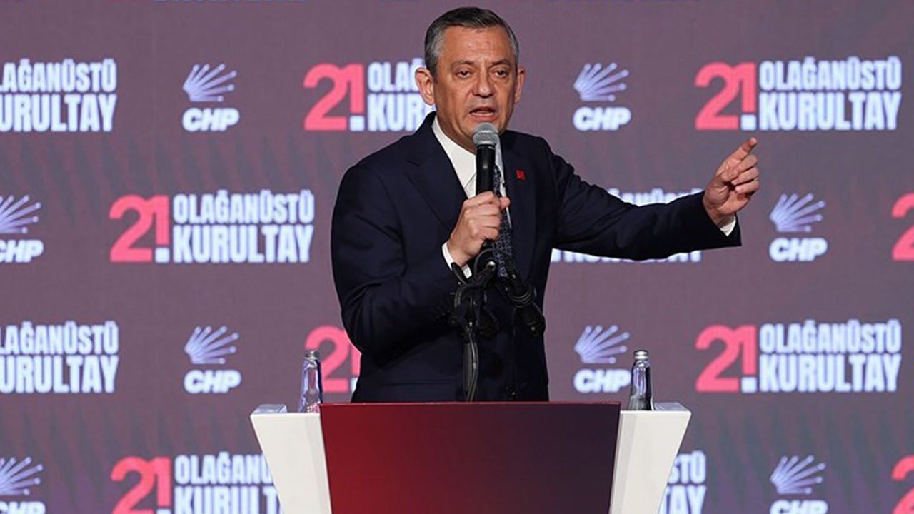 CHP'de olağanüstü kurultay günü... Ümit Uysal adaylıktan çekildi, Berhan Şimşek yeterli imza toplayamadı: Özgür Özel tek aday!