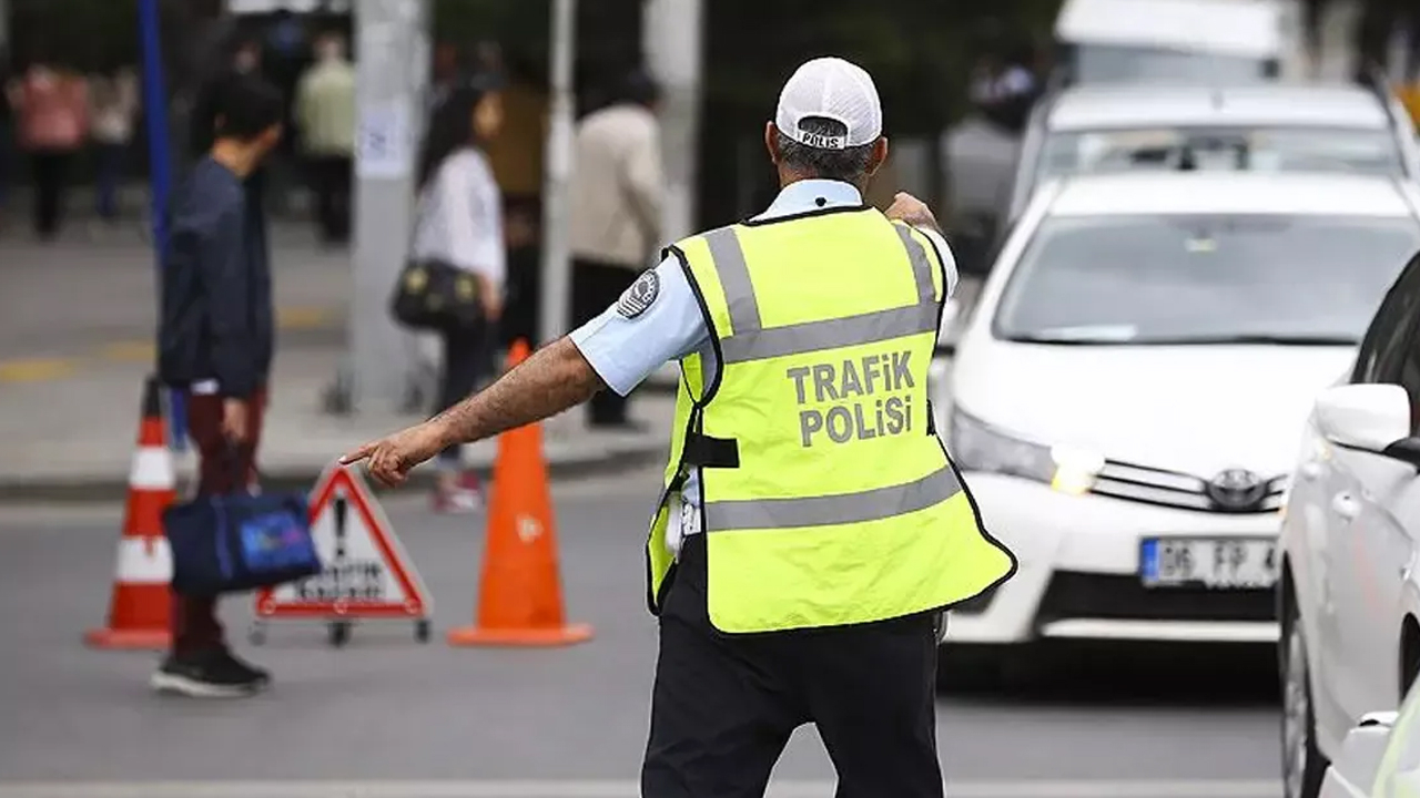 Hükümet kolları sıvadı! Trafik cezalarına yüzde 200 zam yolda!