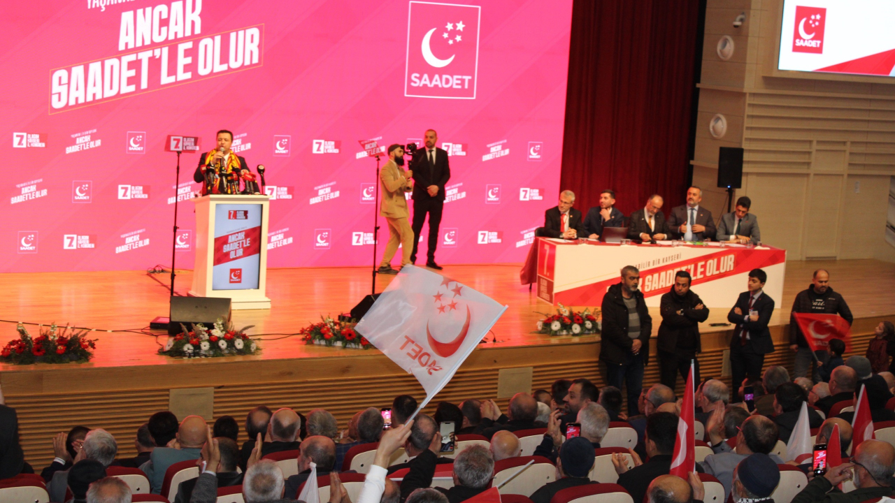 Arıkan: "Siyasi tercihleri üzerinden firmaları, sanatçıları boykot adı altında hedef göstermeyi yanlış buluyoruz"