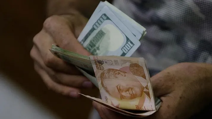 Serbest piyasada döviz açılış fiyatları! Euro 43 lirayı aştı!