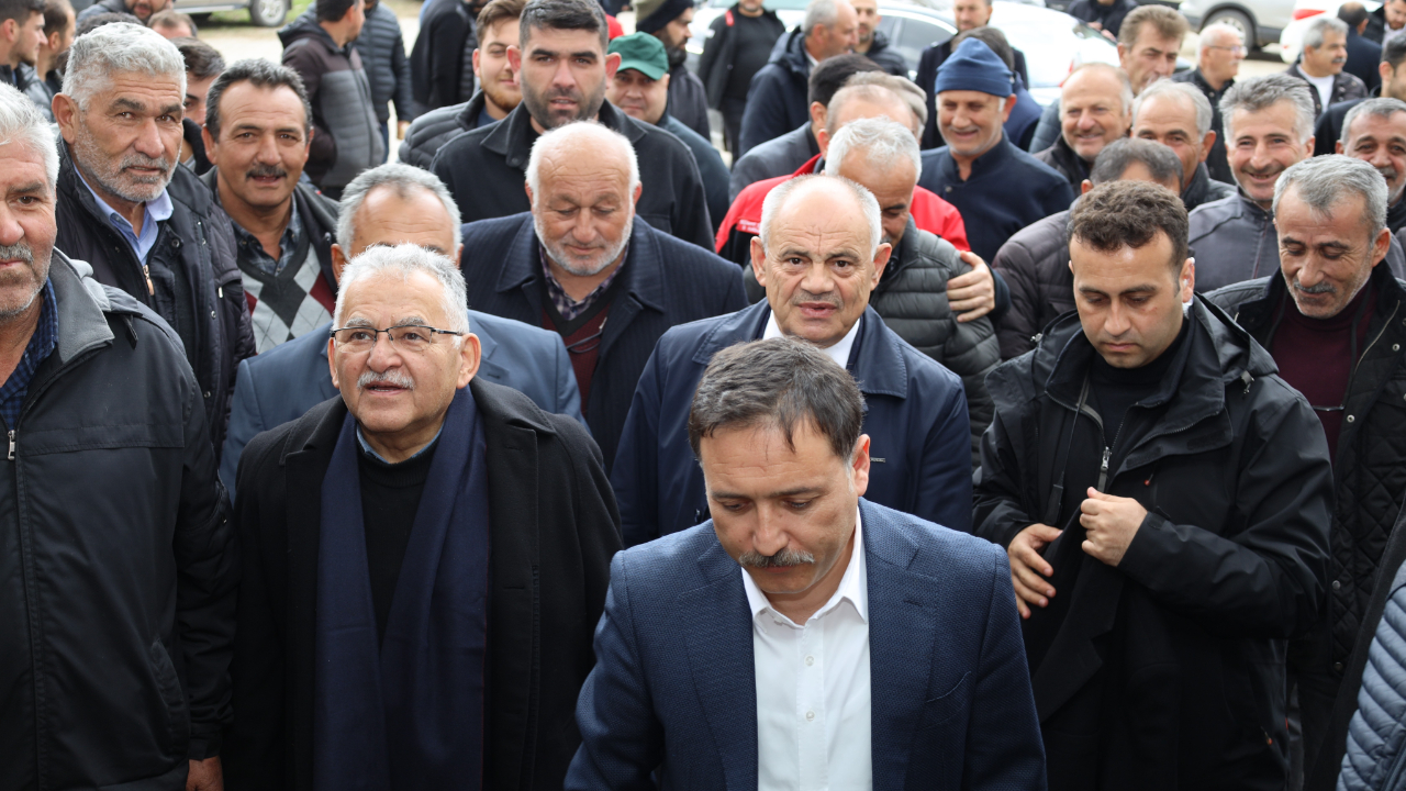 Vali Çiçek, zirai don sonrası Yahyalı’da çiftçilerle buluştu!