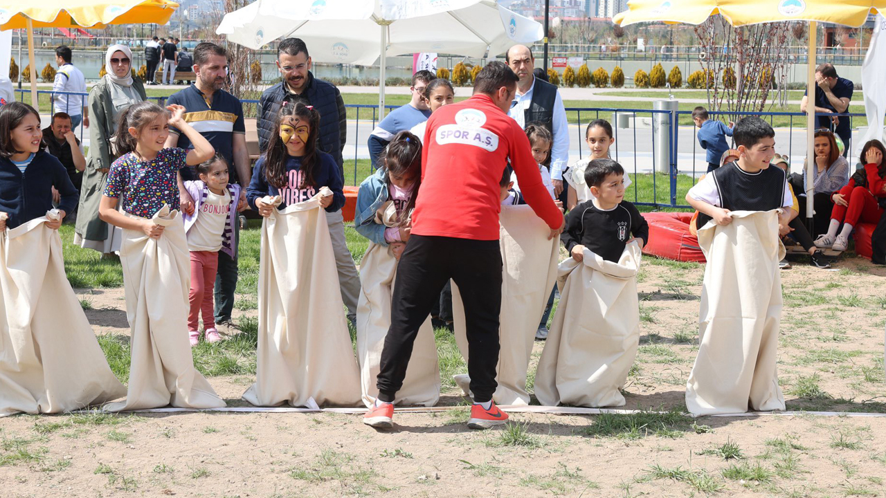Minikler, 2'inci Çocuk Kitap Fuarı ve Şenliği'nde Spor AŞ ve KAYMEK ile coşuyor!