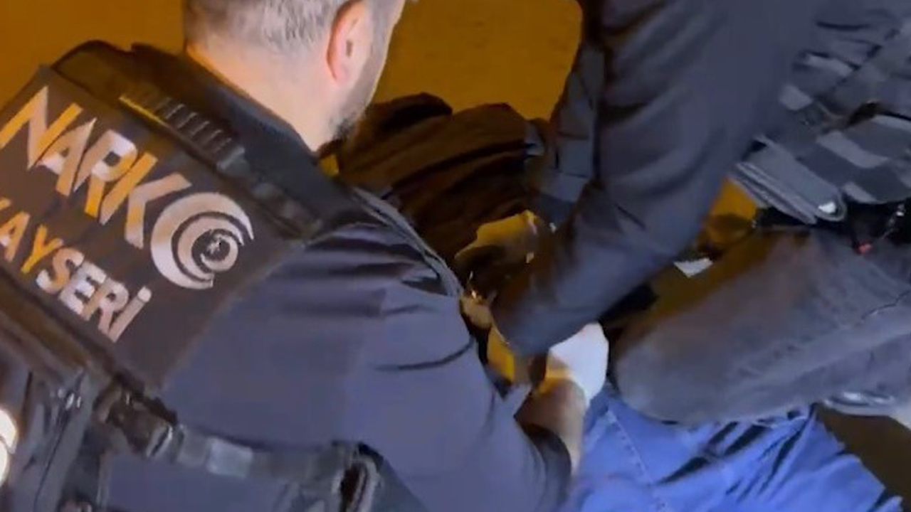 Bal tenekeleri içerisinde 10 kilo sıvı uyuşturucu ele geçirildi!