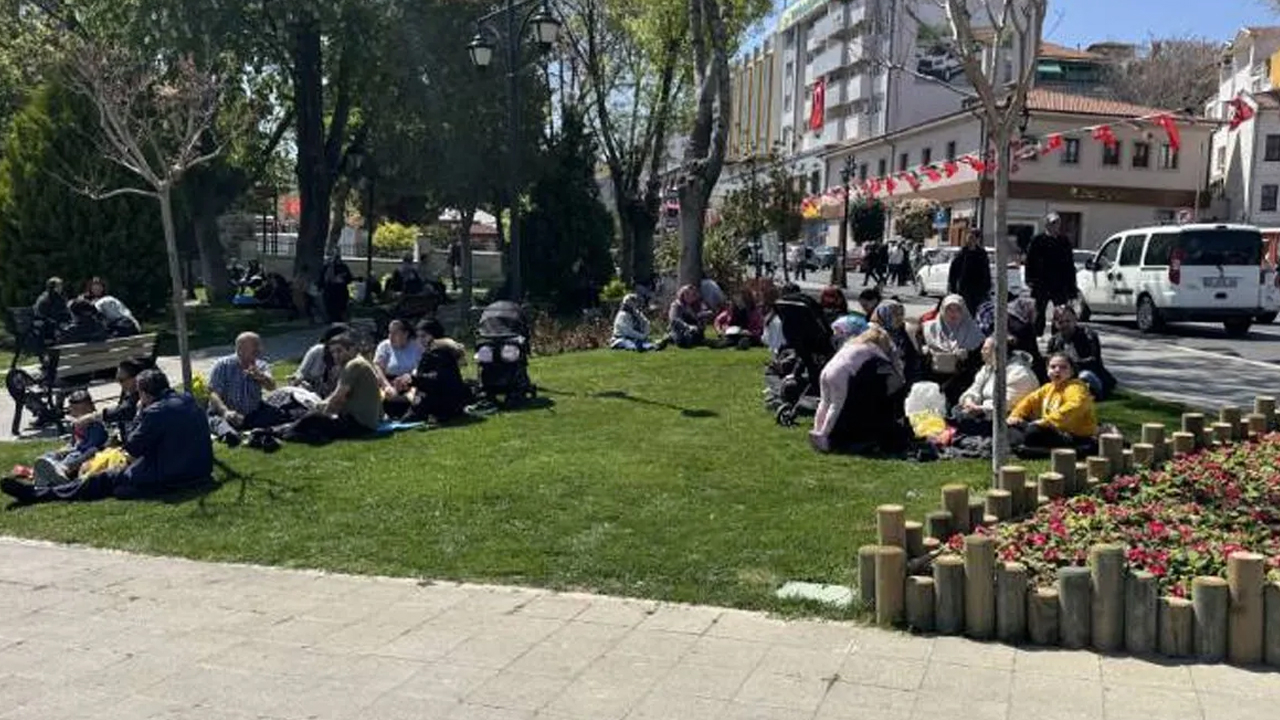 İstanbul Valiliği duyurdu: Camiler ve okul bahçeleri kullanıma açıldı!