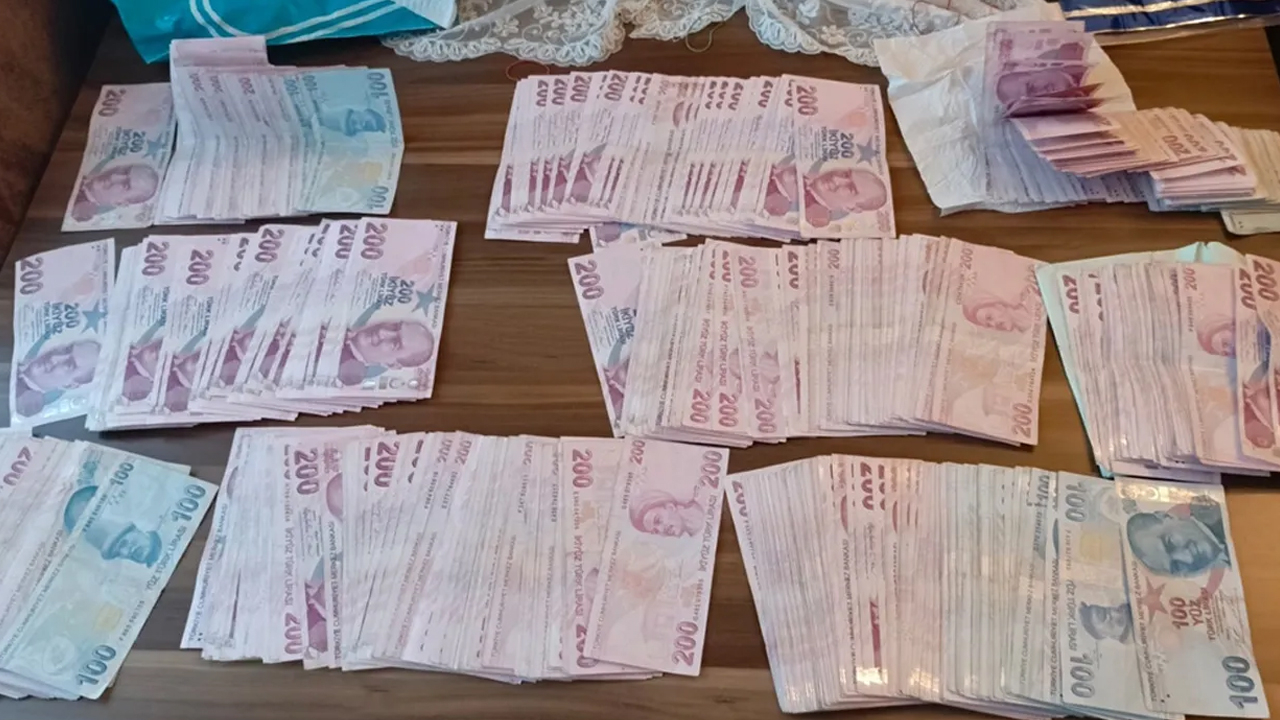 İzmir'de FETÖ operasyonu! 31 şüpheli gözaltına alındı!