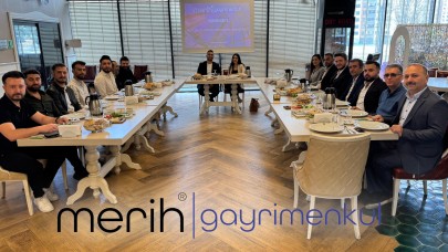 Başarıyla Dolu 5 Yıl: Merih Gayrimenkul’den Yakut Ofisi İçin Anlamlı Kutlama!