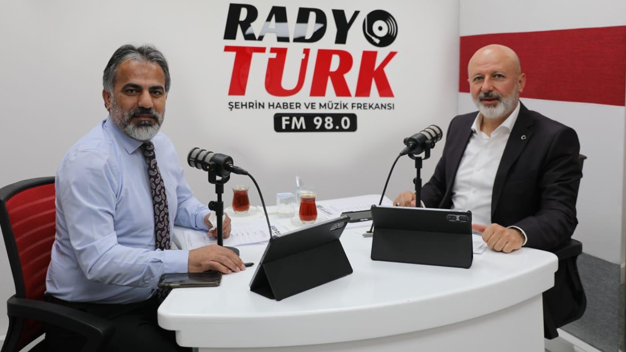 Kocasinan Belediye Başkanı Ortak Yayında Duyurdu: Yeni Evlenecek Çiftlere Gelinlik ve Damatlık Desteği Başlıyor!