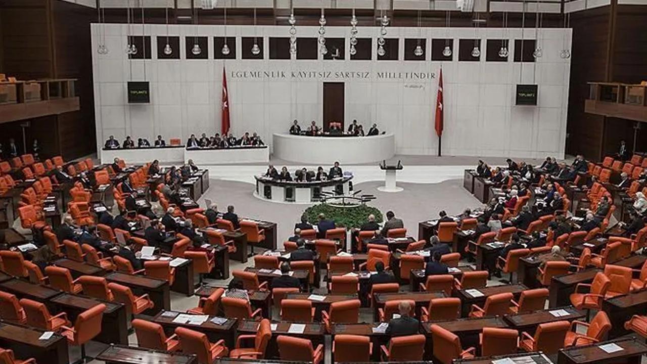 Gizli radar ilk gündem! Trafik cezaları Meclis'e geliyor!