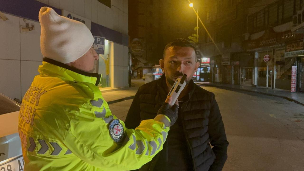 'Dur' ihtarına uymayan sürücü, 6 gün arayla ikinci kez alkollü yakalandı!