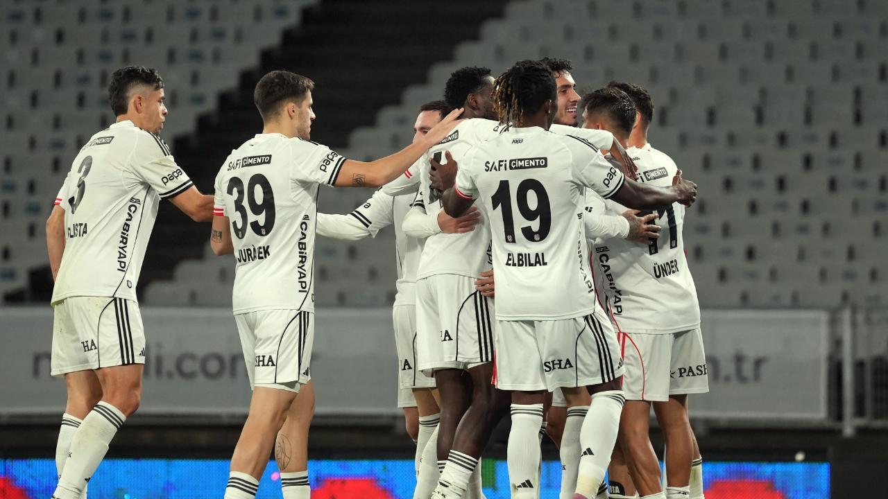 Kartal moral buldu! Beşiktaş Karagümrük'ü rahat geçti!