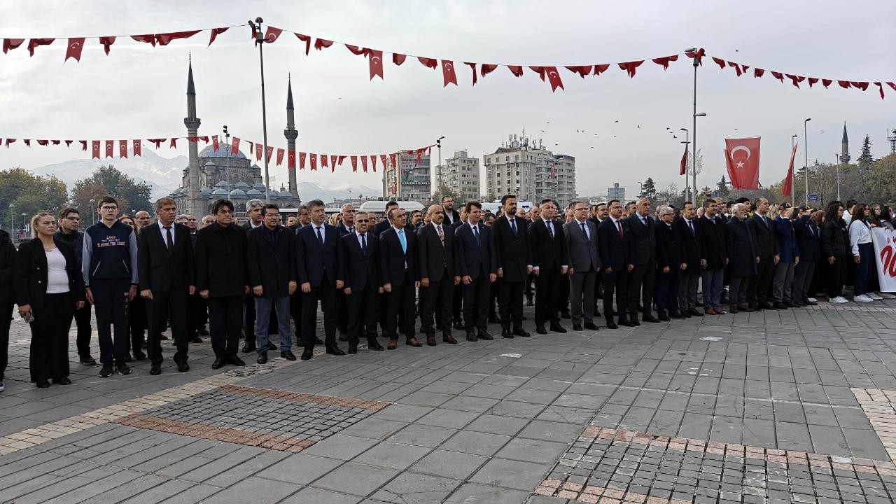 Milli Eğitim Müdürü Esen: "Erdemli bir topluma doğru giden yolda öğretmenin adanmışlığı, ideali çok önemli"