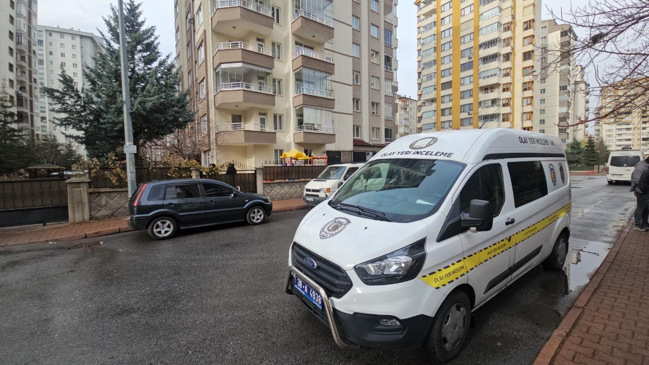 Kendi karısını öldürmeye geldi, görevlinin karısını öldürdü!