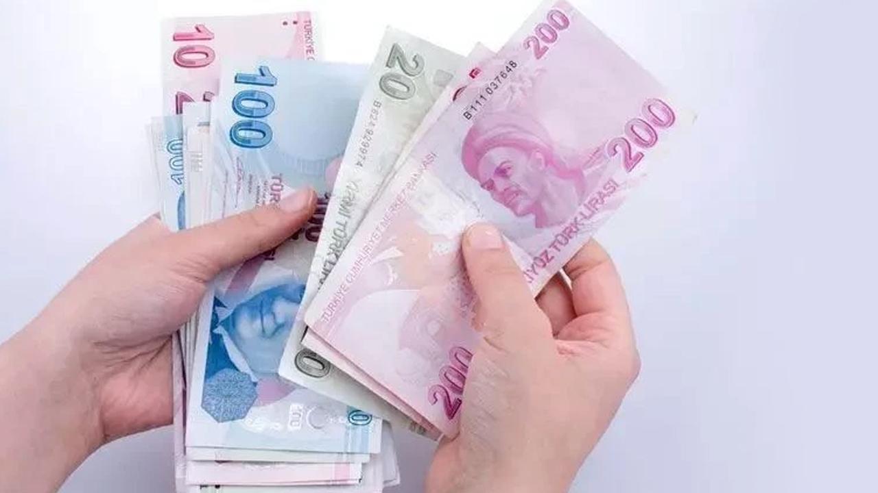 Milyonlar bekliyordu, bakan duyurdu! Maaşlara düzenleme geliyor!