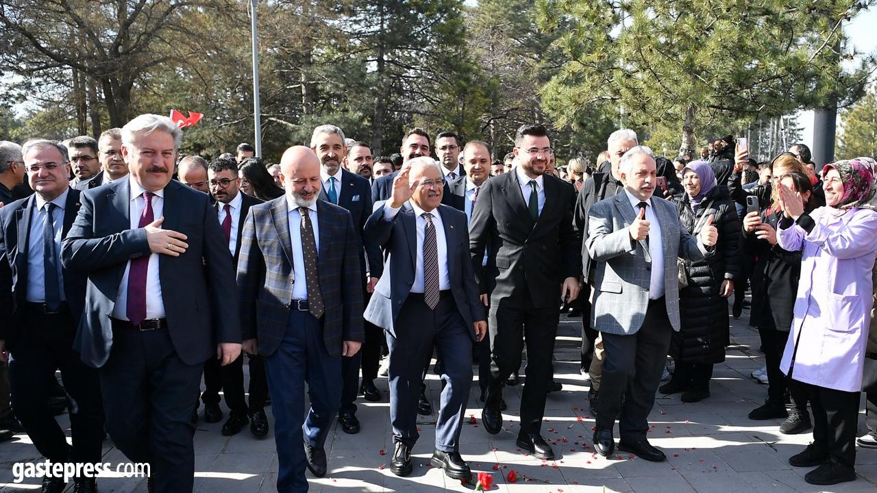 5 Belediyede Coşkulu Toplu İş Sözleşmesi Töreni
