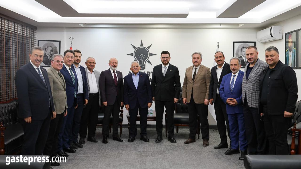 AK Parti’de Kayseri Mesaisi: Başkan Okandan Belediye Başkanlarıyla Bir Araya Geldi!