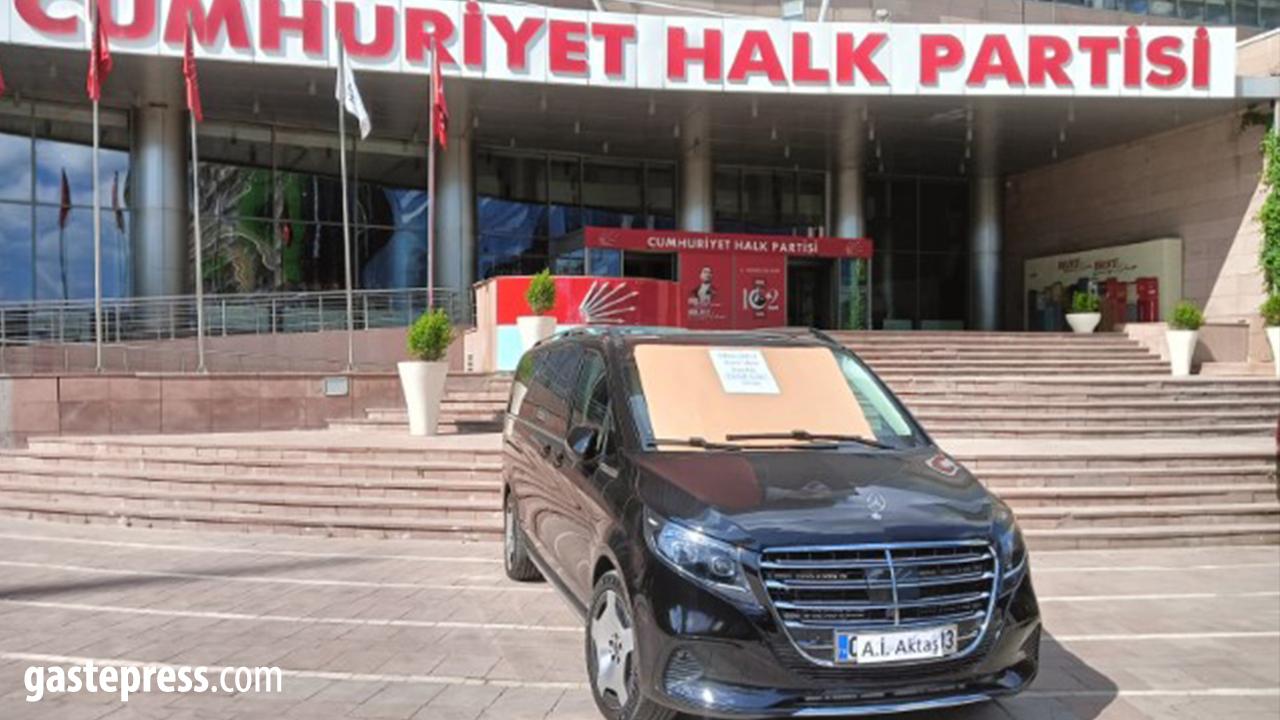 CHP Genel Merkezi’nde Dikkat Çeken “Haram Araç” Sergisi!