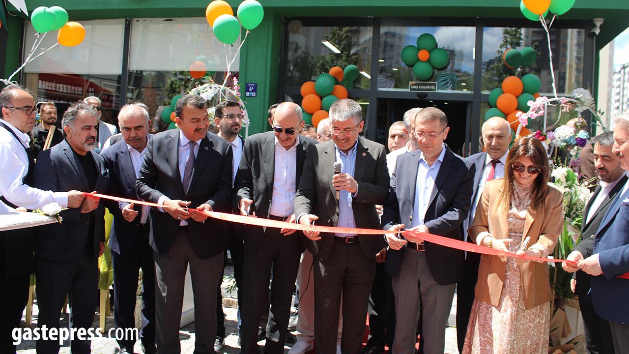 Karadeniz Lezzetleri Kayseri’de: Kar Gurme Açıldı!