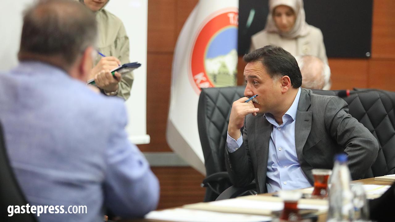 Vali Çiçek vatandaşlarla buluştu: “Sorunları doğrudan dinliyoruz”