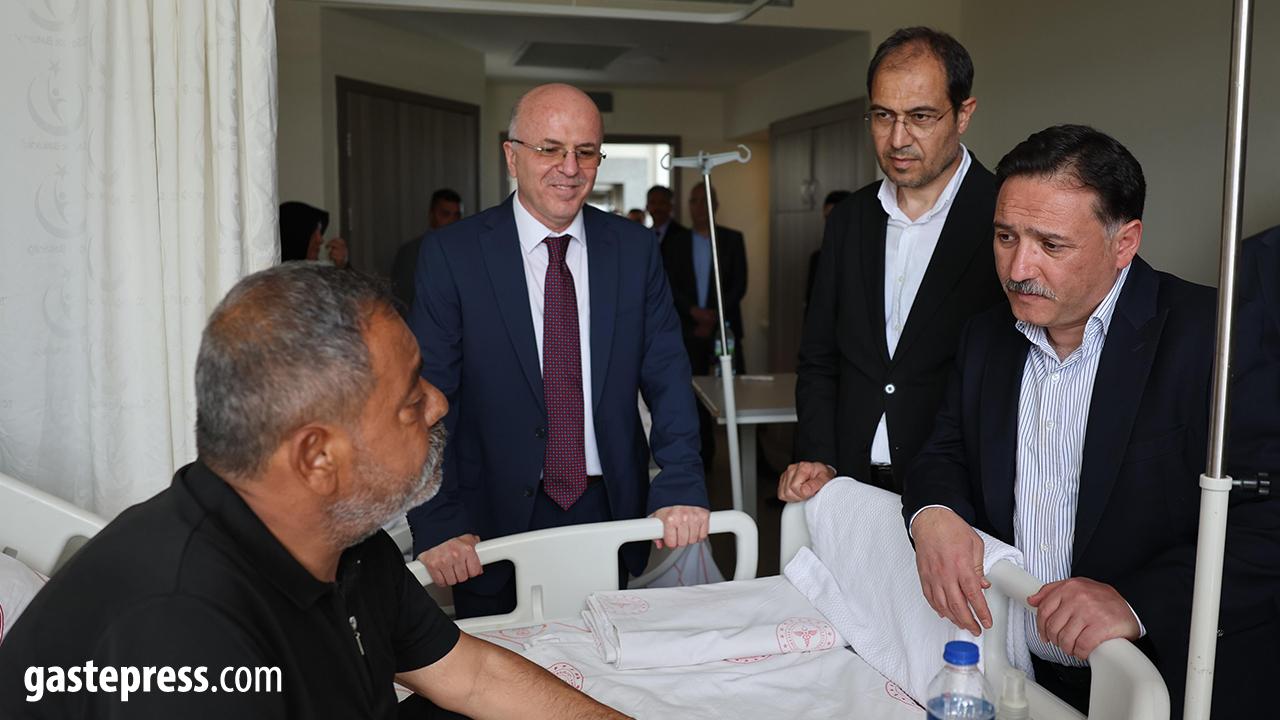 Vali Gökmen Çiçek’ten Bayramda Hastane Ziyareti: “Geçmiş Olsun” Mesajı!