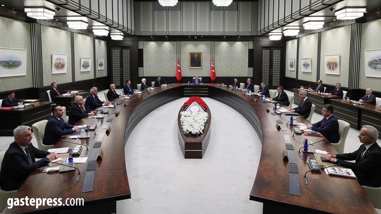 AK Parti kampı öncesi flaş kulis! "En az 3 bakan değişecek"