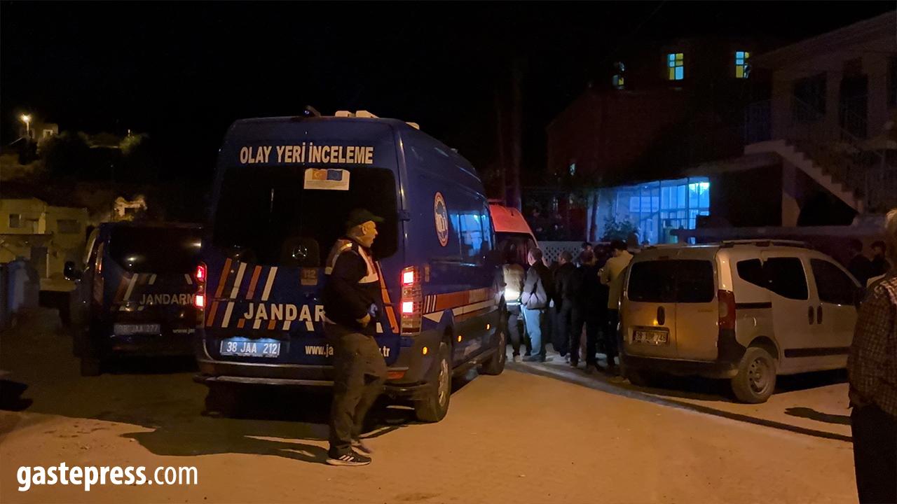 Camide 2 kişiyi bıçaklayarak öldüren saldırganın hedefi imam çıktı!
