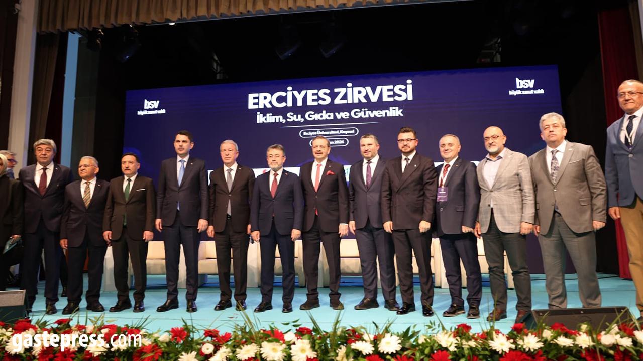 Erciyes Zirvesi-1 Kayseri’de Yoğun Katılımla Gerçekleştirildi!