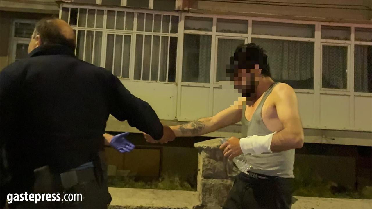 Evinde Kendine Zarar Veren Şahsı Polisin Telefon K