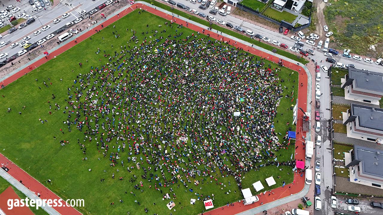 Kayseri’de Milli Heyecan Talas’ta Yaşandı: Vatandaşlar Dev Ekran Başında Buluştu