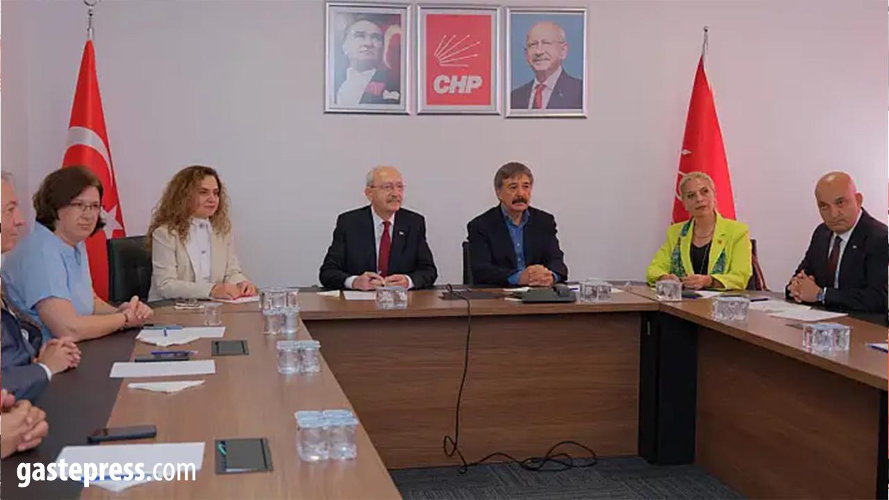 Kayserili İsimden Kılıçdaroğlu ile İlk Poz! CHP’de Dikkat Çeken Dönüş!