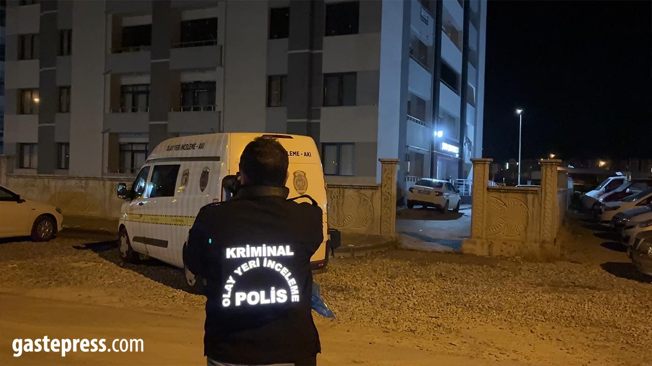 'Laf Atma' Kavgası Kanlı Bitti: 1 Ölü, 1'i Ağır 2 Yaralı!