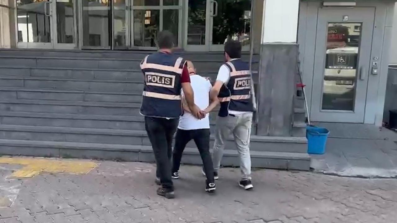 Karşılıksız Çekten 52 Yıl Hapis Cezası Bulunan Firari Kayseri'de Yakalandı!