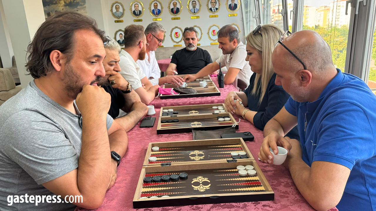 Kayseri Gazeteciler Cemiyeti'nde Tavla Turnuvası Coşkusu!